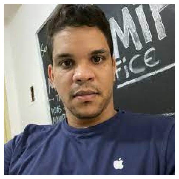 Téd Reis - Especialista em iphones